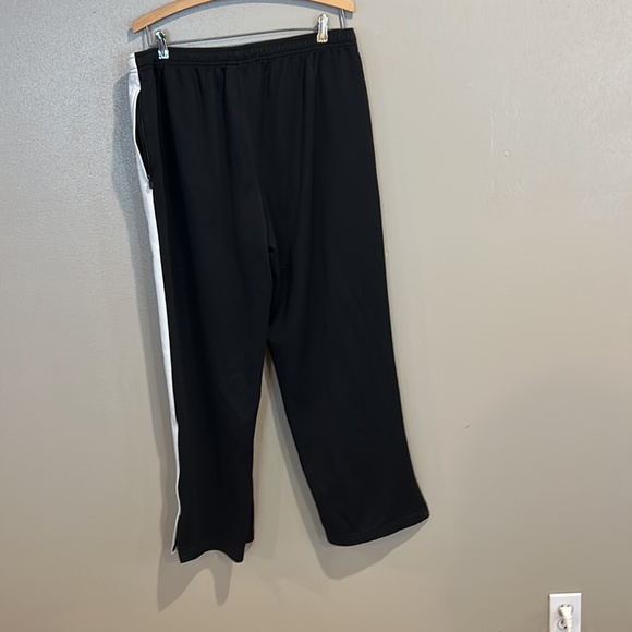 Charles River Men’s sweatpants size Extra Large. - Picture 2 of 3